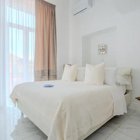 بيت ضيافة La Corte Dei Mille Luxury 4*