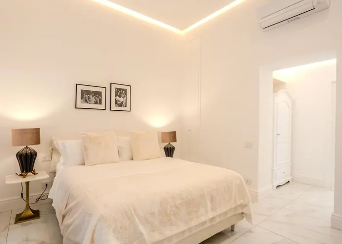 La Corte Dei Mille Luxury Affittacamere 4*