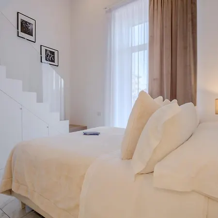 La Corte Dei Mille Luxury 4* Neapol